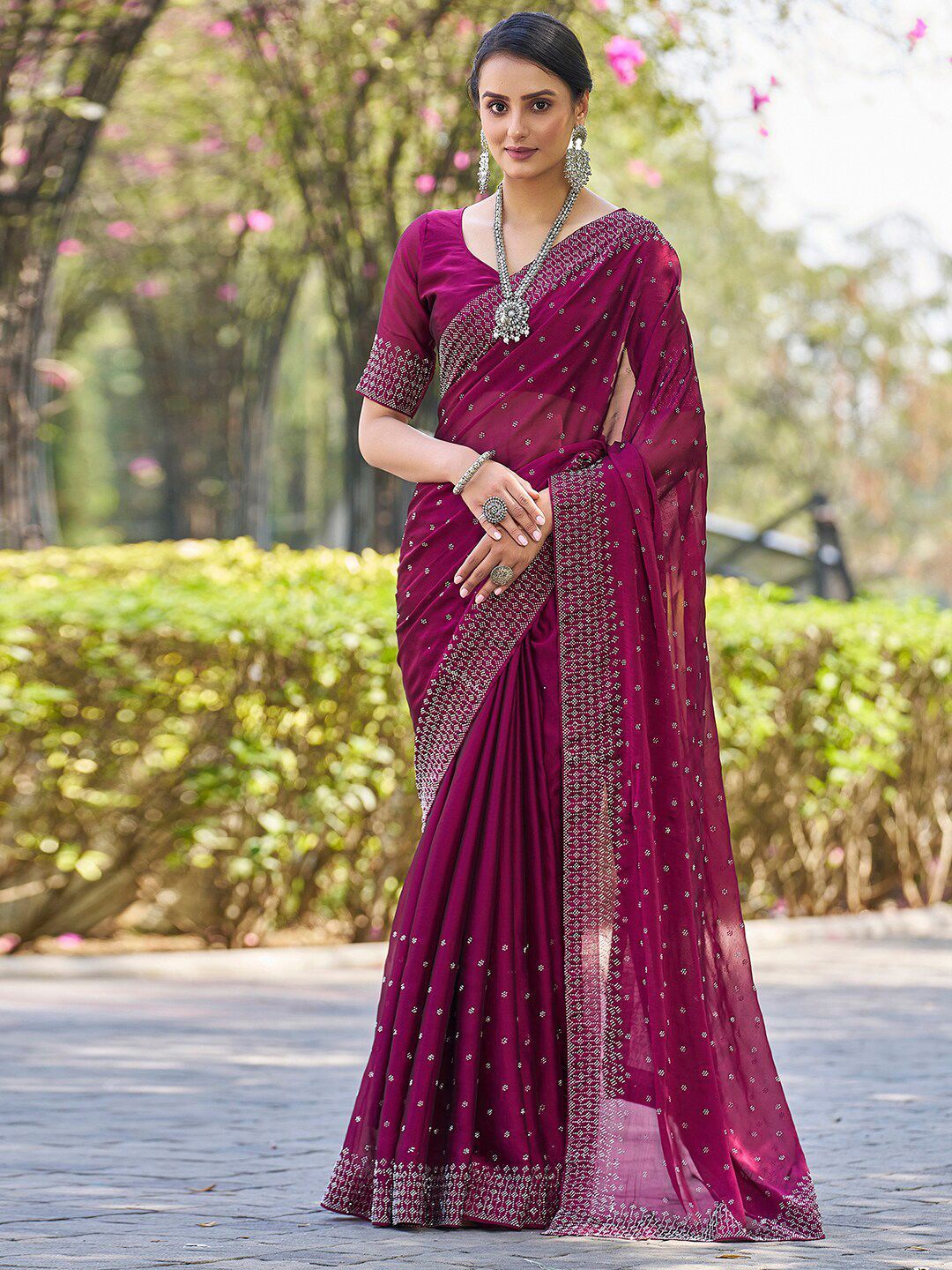 

DIVASTRI Embellished Beads and Stones Pure Georgette Designer Chanderi Saree, Pink