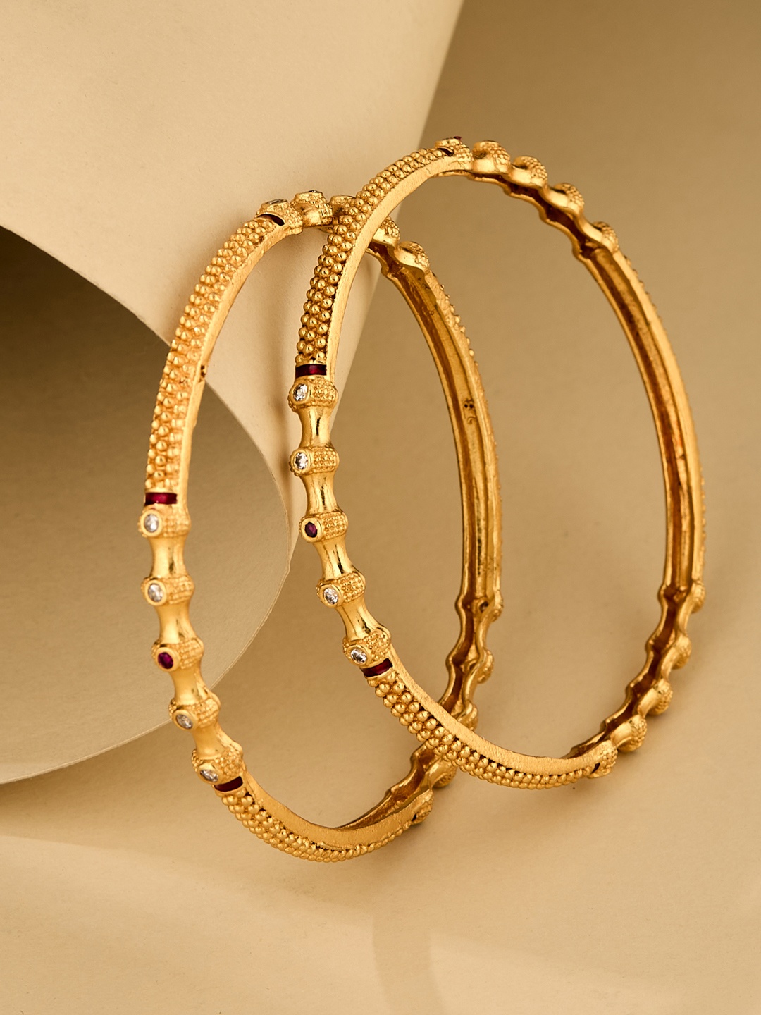 

ATIBELLE Set Of 2 Gold-Plated Stone Studded Textured Bangles