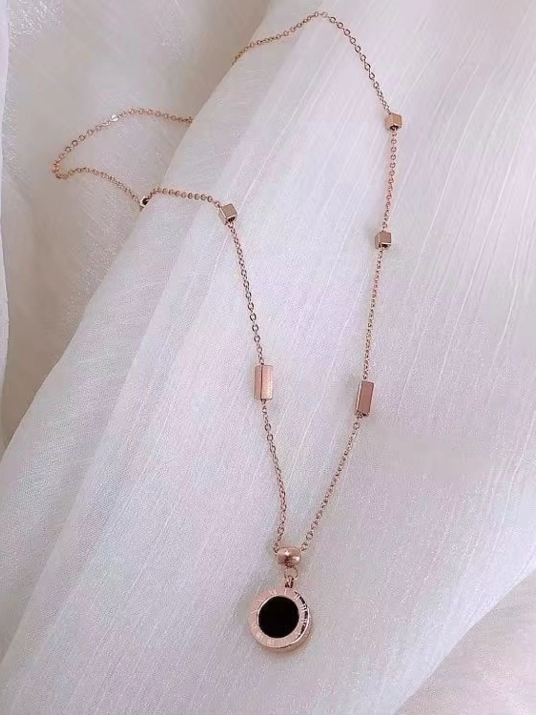 

Lyriss Rose Gold-Plated Cubic Zirconia Studded Round Charm Pedant With Chain
