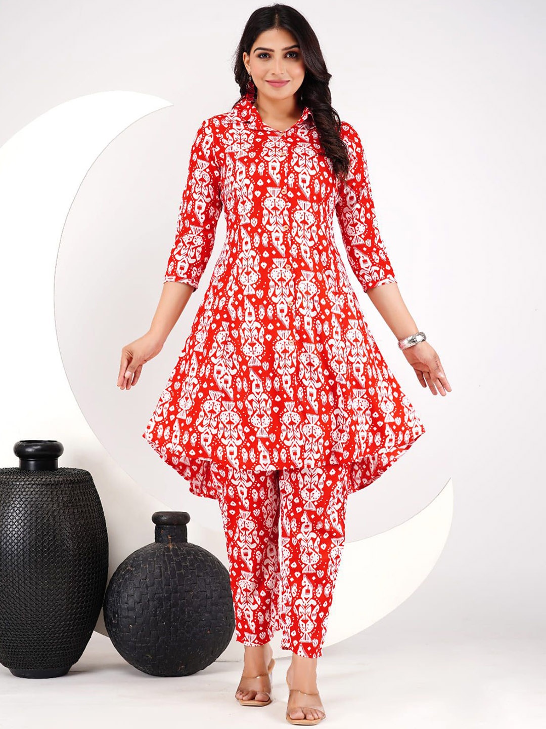 

Pairs4U Printed Kurta With Trousers Co-Ords, Red