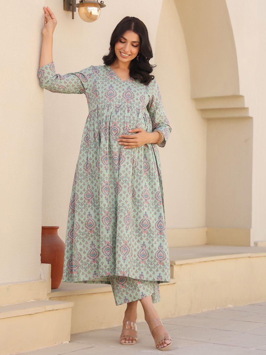 

Janasya Women Light Green Pure Cotton Floral Printed A-line Maternity Kurta Pant Set
