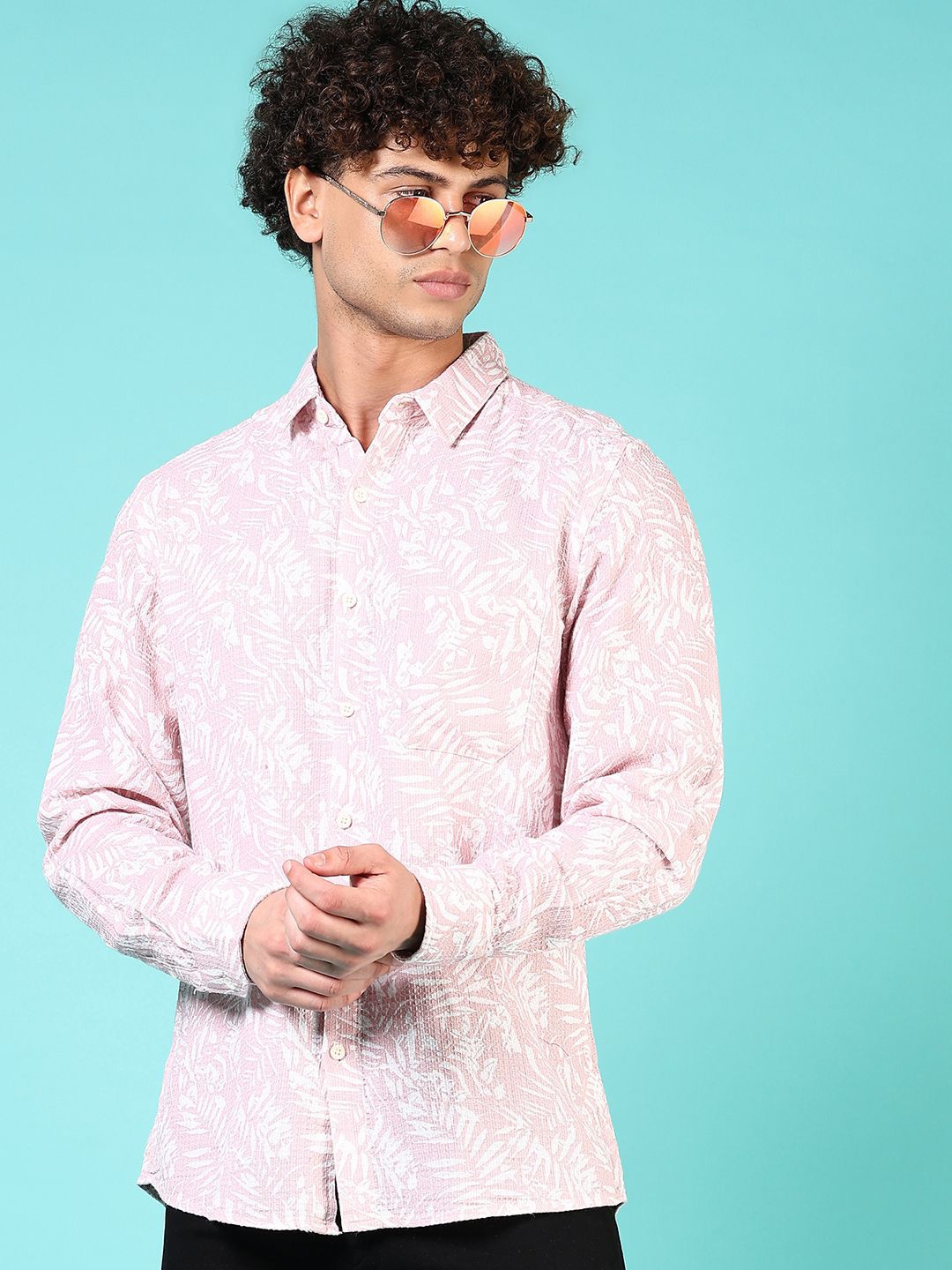 

V-Mart Men Floral Opaque Printed Casual Shirt, Pink