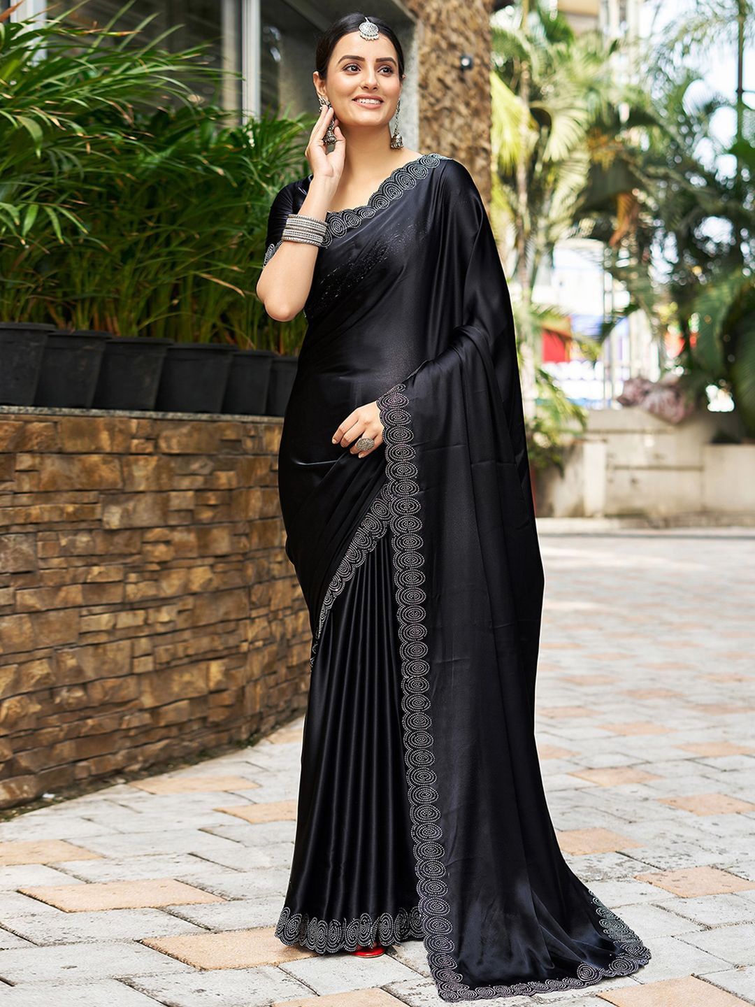 

DIVASTRI Beads and Stones Satin Saree, Black