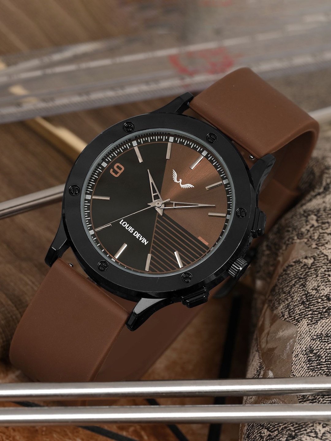 

LOUIS DEVIN Men Brass Embellished Dial & Straps Analogue Watch LD-BK072-BRW, Brown