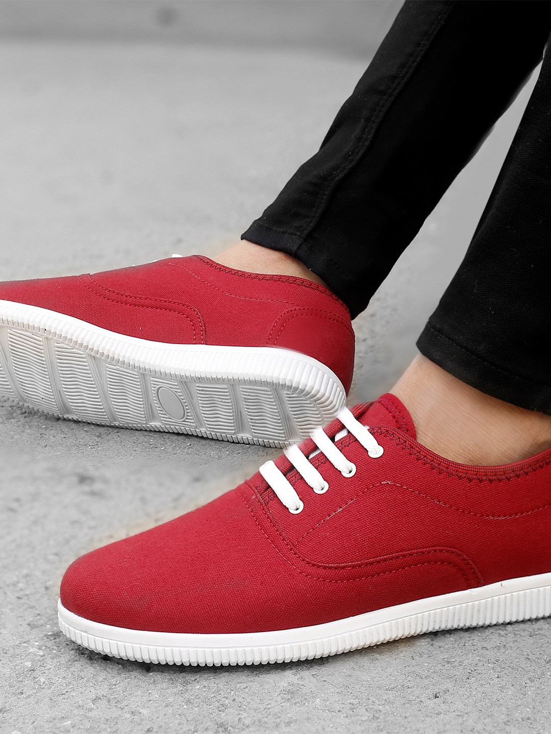 

riffway Men Sneakers, Red