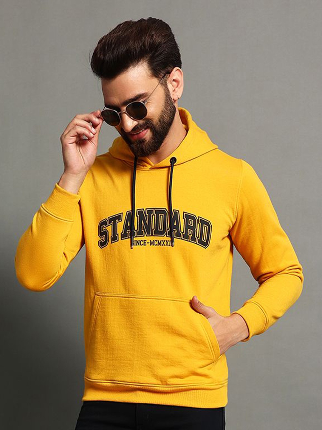 

OGEN Men Printed Hooded Sweatshirt, Gold