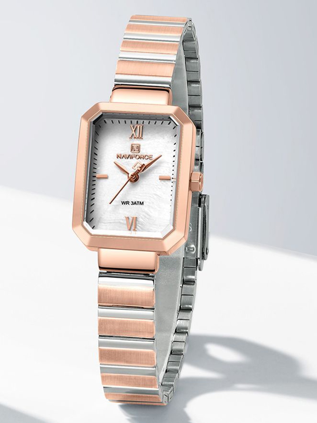 

Naviforce Women Dial & Stainless Steel Straps Analogue Watch NF5050_RG W RG, Rose gold