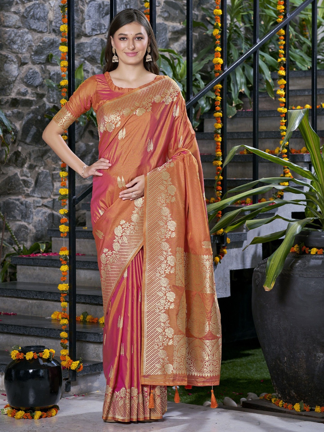 

SAREETHNIC Ethnic Motifs Zari Pure Silk Banarasi Saree, Rust