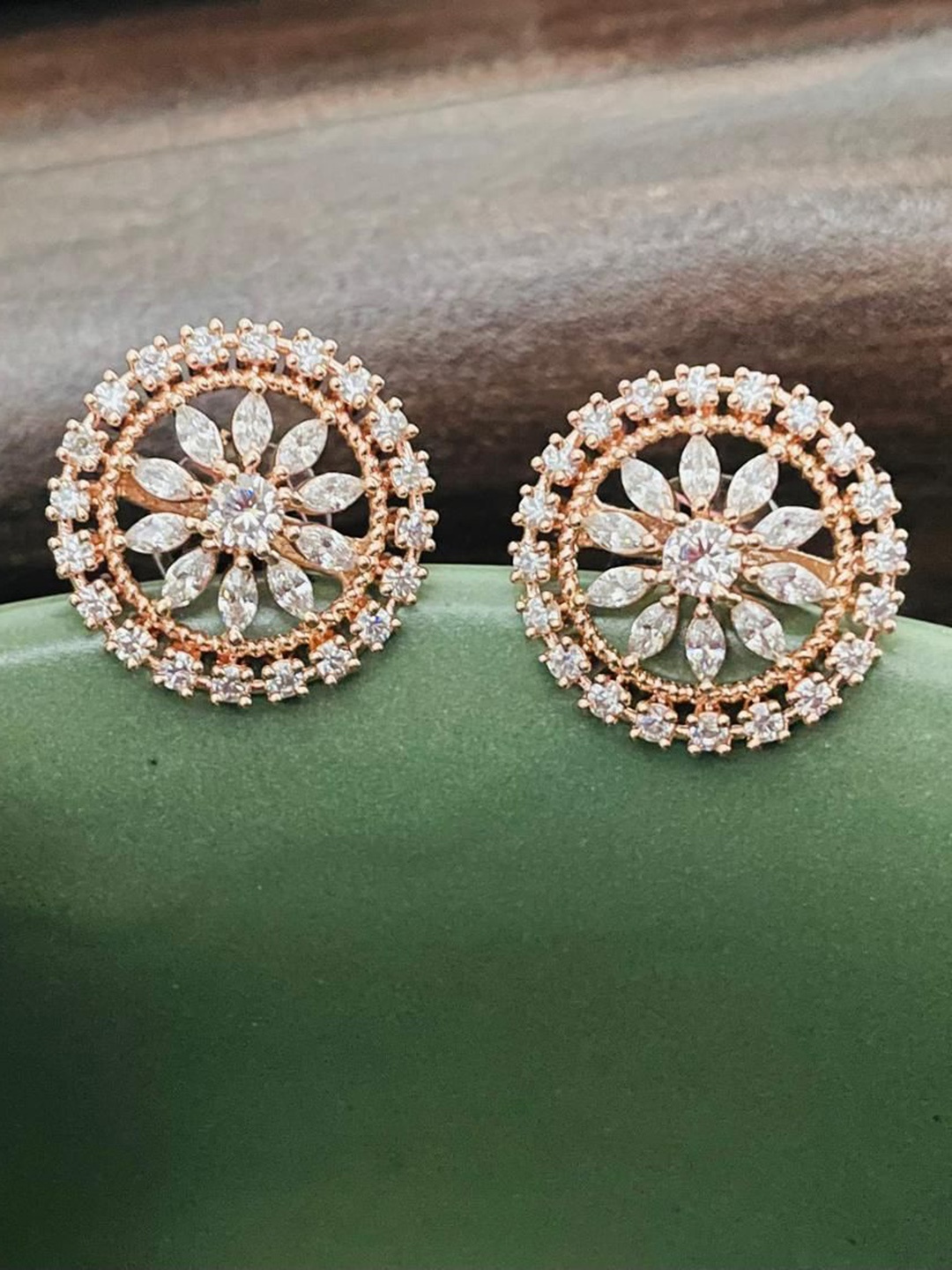 

MONI LIFESTYLE Rhodium-Plated Zircon Studded Contemporary Shaped Studs, Rose gold