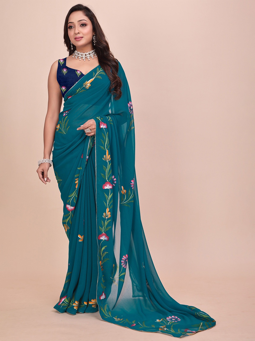 

Avojee Floral Printed Embellished Saree, Green