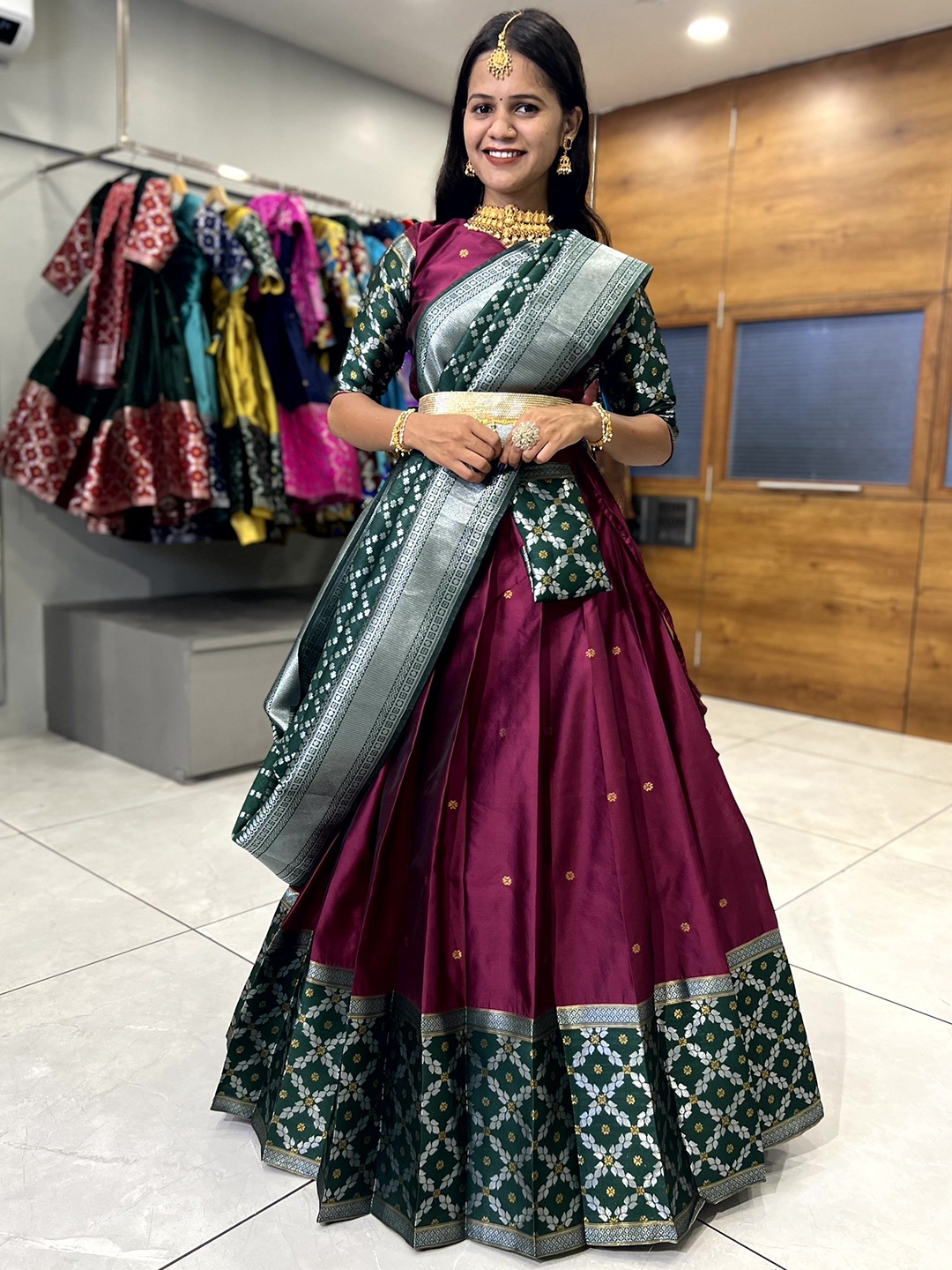 

DIVASTRI Floral Woven Design Semi-Stitched Lehenga & Unstitched Blouse With Dupatta, Purple