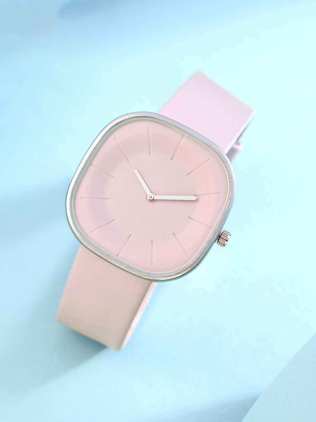

HAUTE SAUCE by Campus Sutra Women's The Off-Duty Cushion Watch - Cloud Grey AW25_HSWC1282
