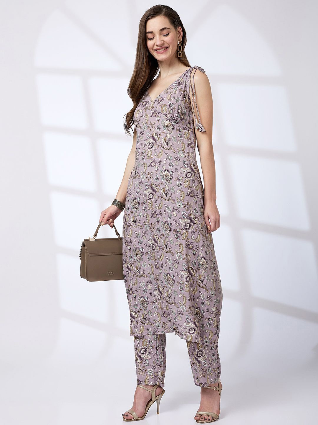 

Globus V-Neck Tie-Up Strappy Shoulder Floral Print A-Line Kurta With Pants Fusion Set, Lavender