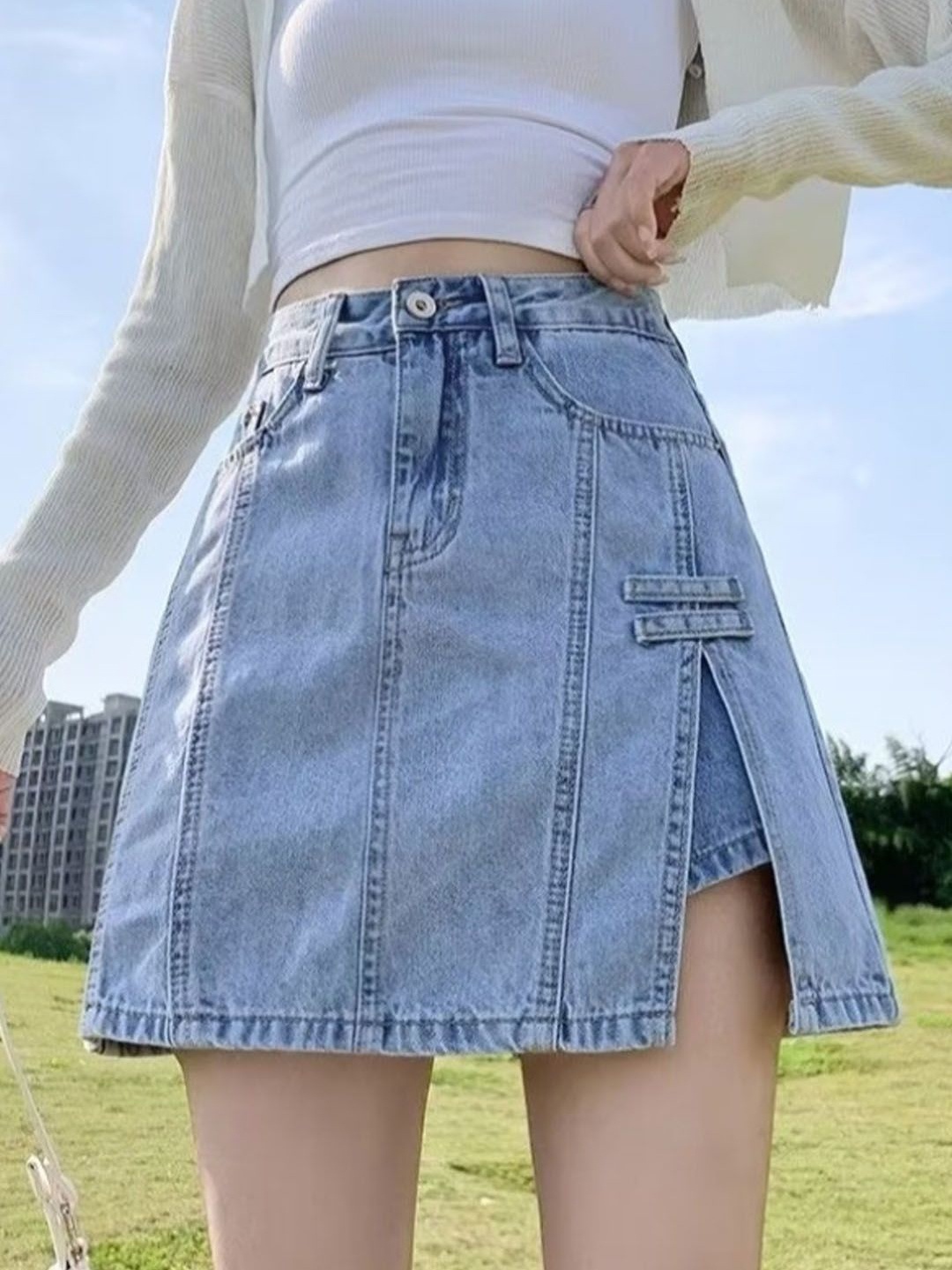 

StyleCast Women Mid-Rise Denim Skorts, Blue