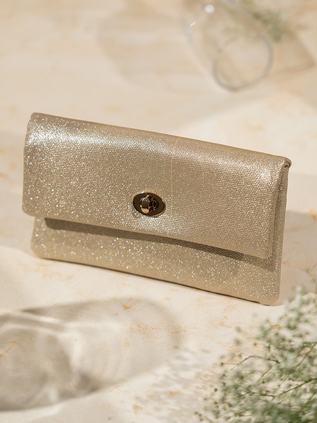 

Inc 5 Women Geometric Textured Card Holder, Gold