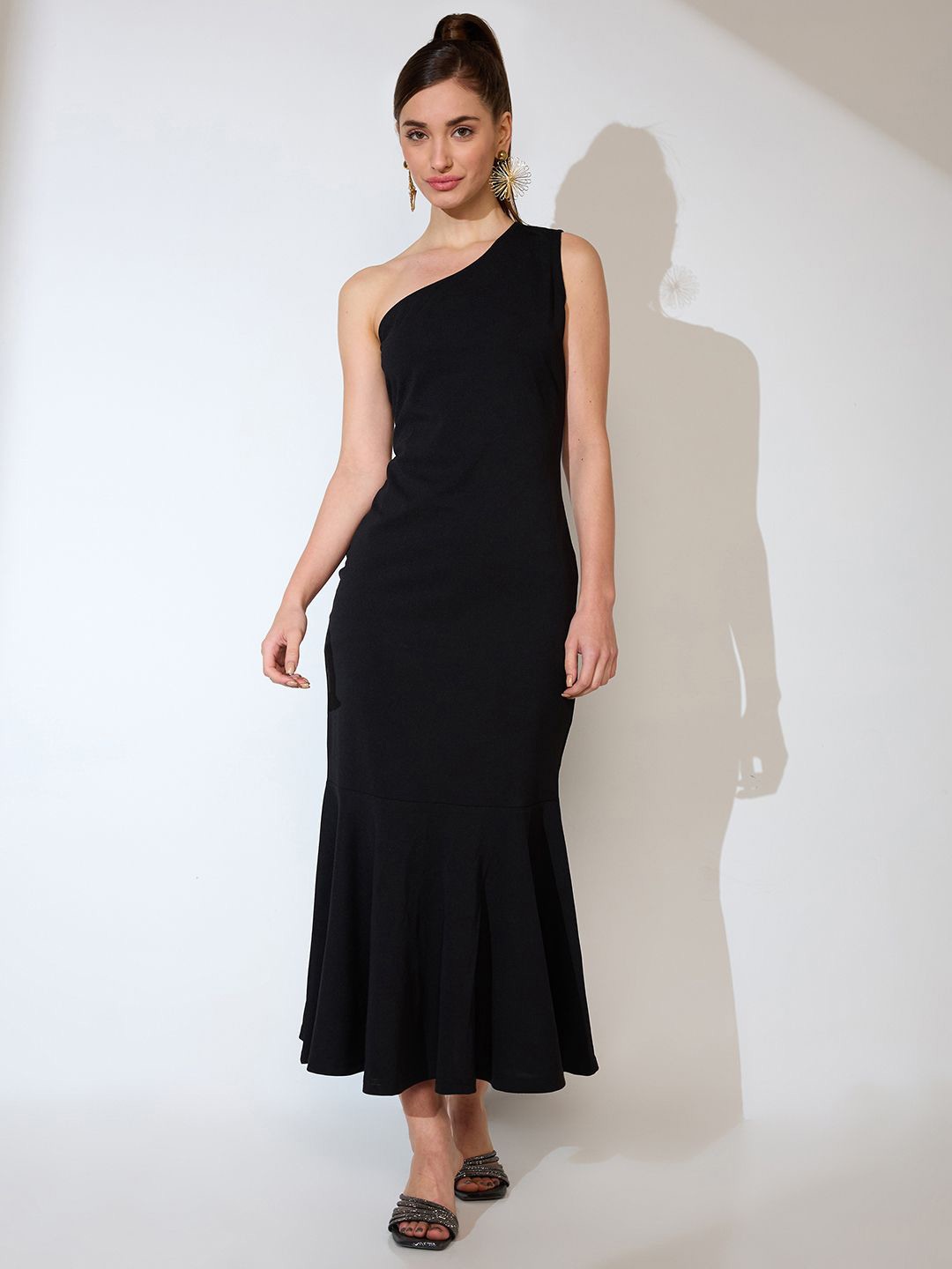 

Globus One Shoulder Flared Hem Maxi Bodycon Party Dress, Black