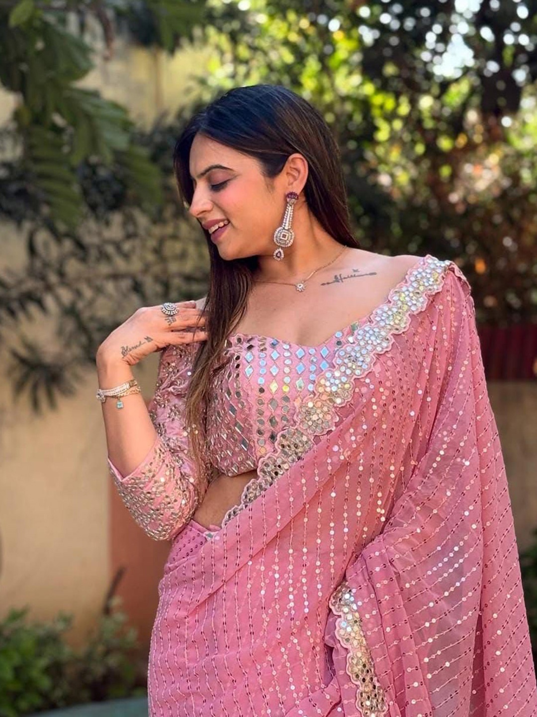 

MANSUBHA Floral Mirror Work Pure Georgette Saree, Pink