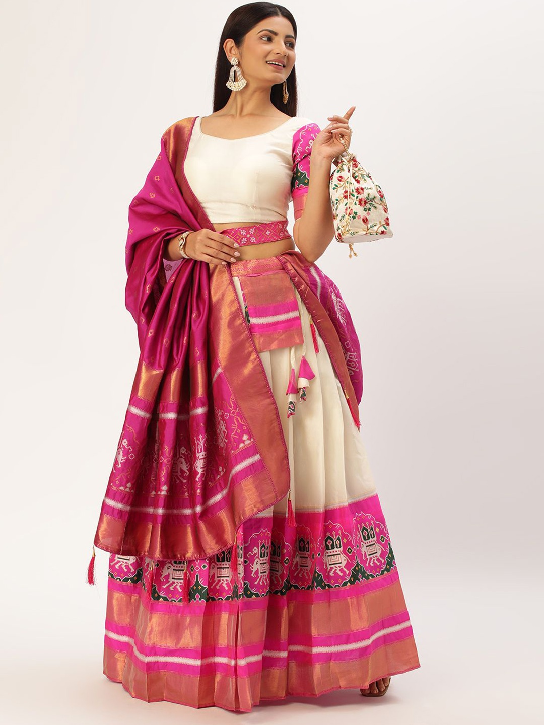 

DIVASTRI Semi-Stitched Lehenga & Unstitched Blouse With Dupatta, White