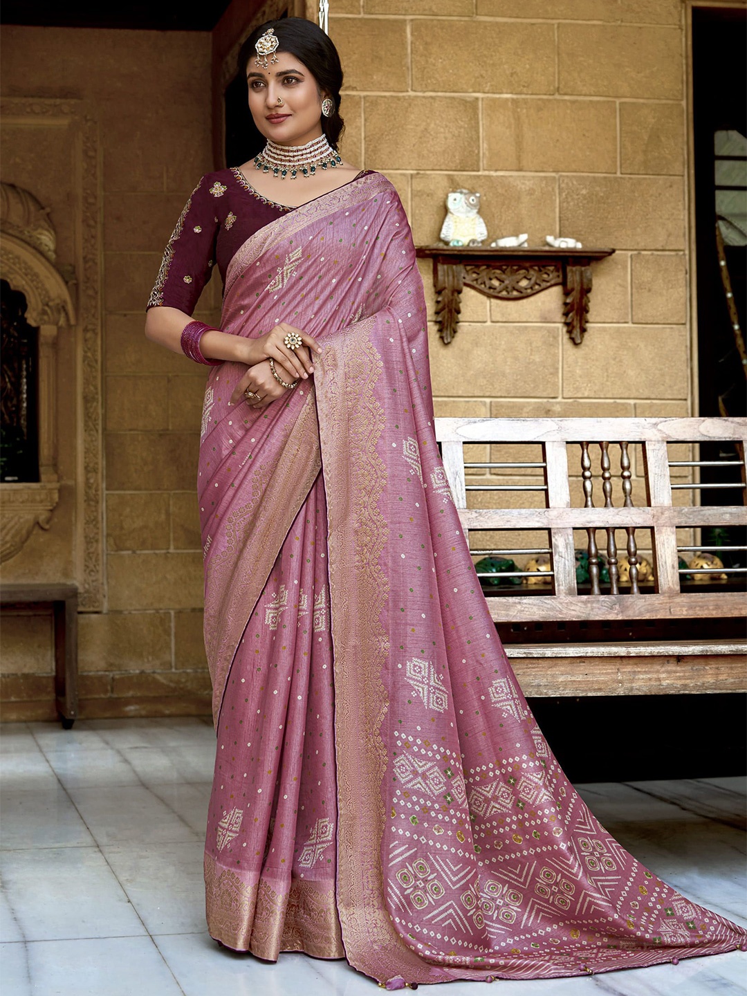 

VIRENDRA TEXTILES Woven Design Zari Pure Georgette Saree, Purple