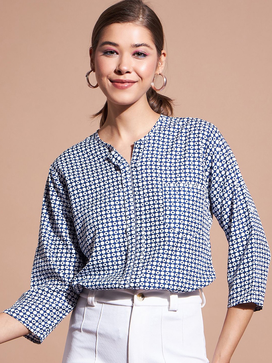 

DressBerry Women Geometric Printed V-Neck Top, Navy blue