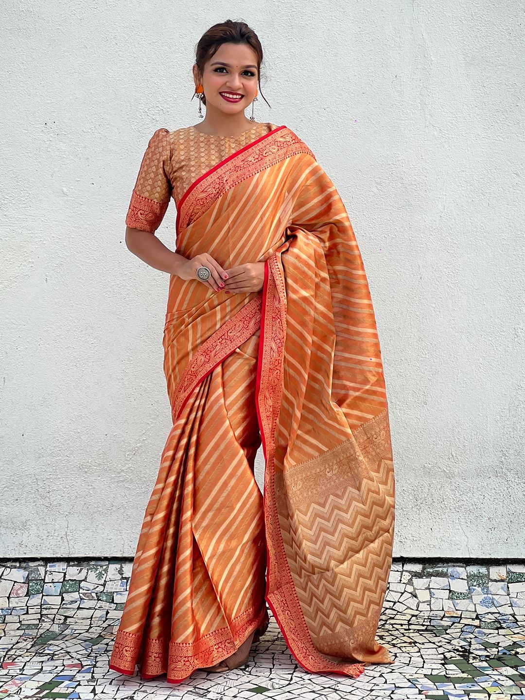 

DIVASTRI Striped Zari Silk Blend Banarasi Saree, Orange