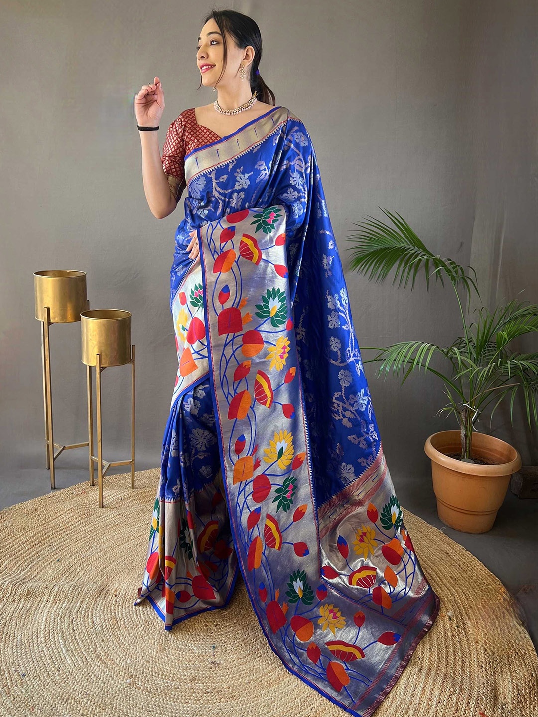 

DIVASTRI Woven Design Zari Silk Blend Paithani Saree, Blue