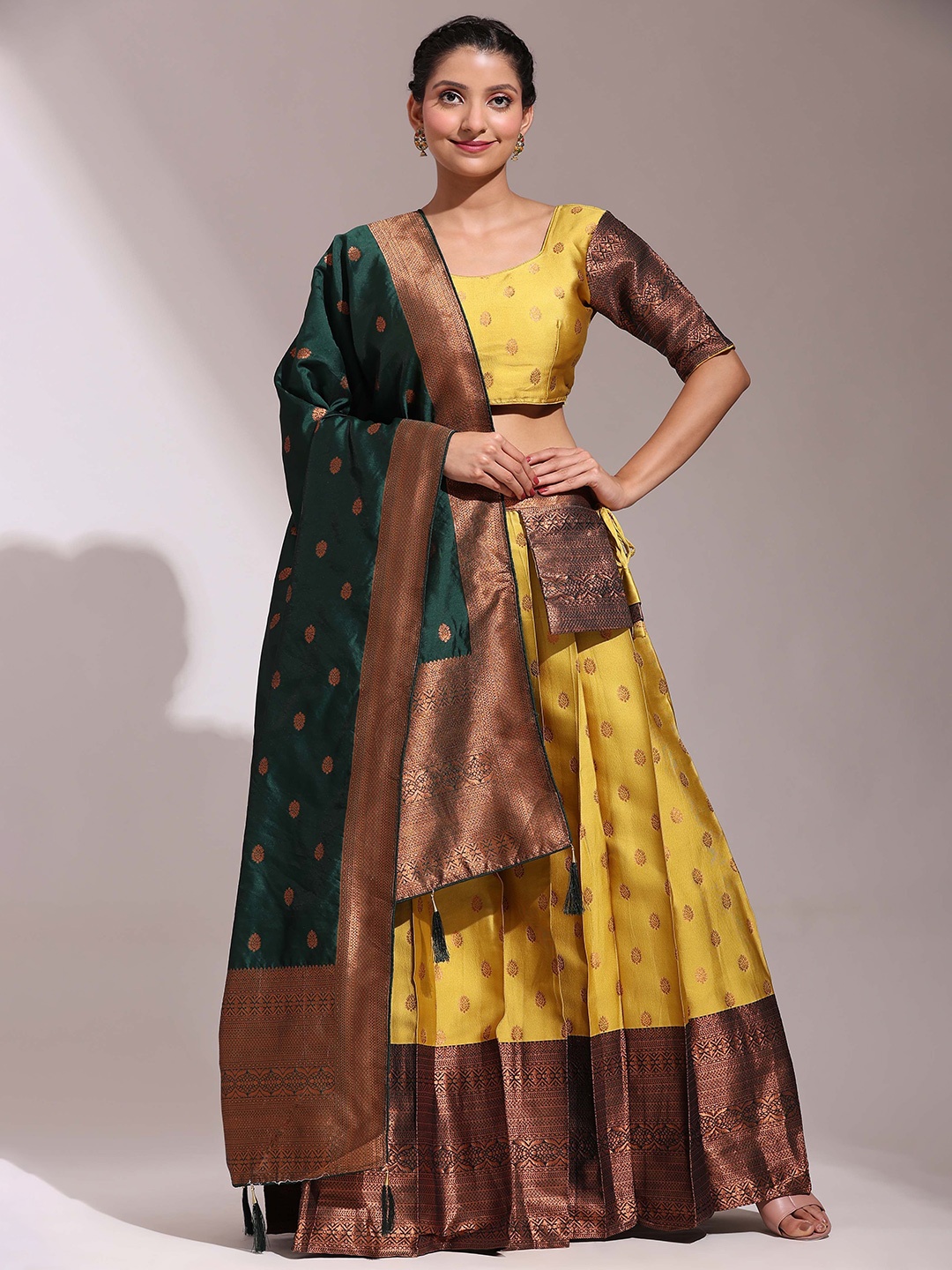

DIVASTRI Semi-Stitched Lehenga & Unstitched Blouse With Dupatta, Yellow