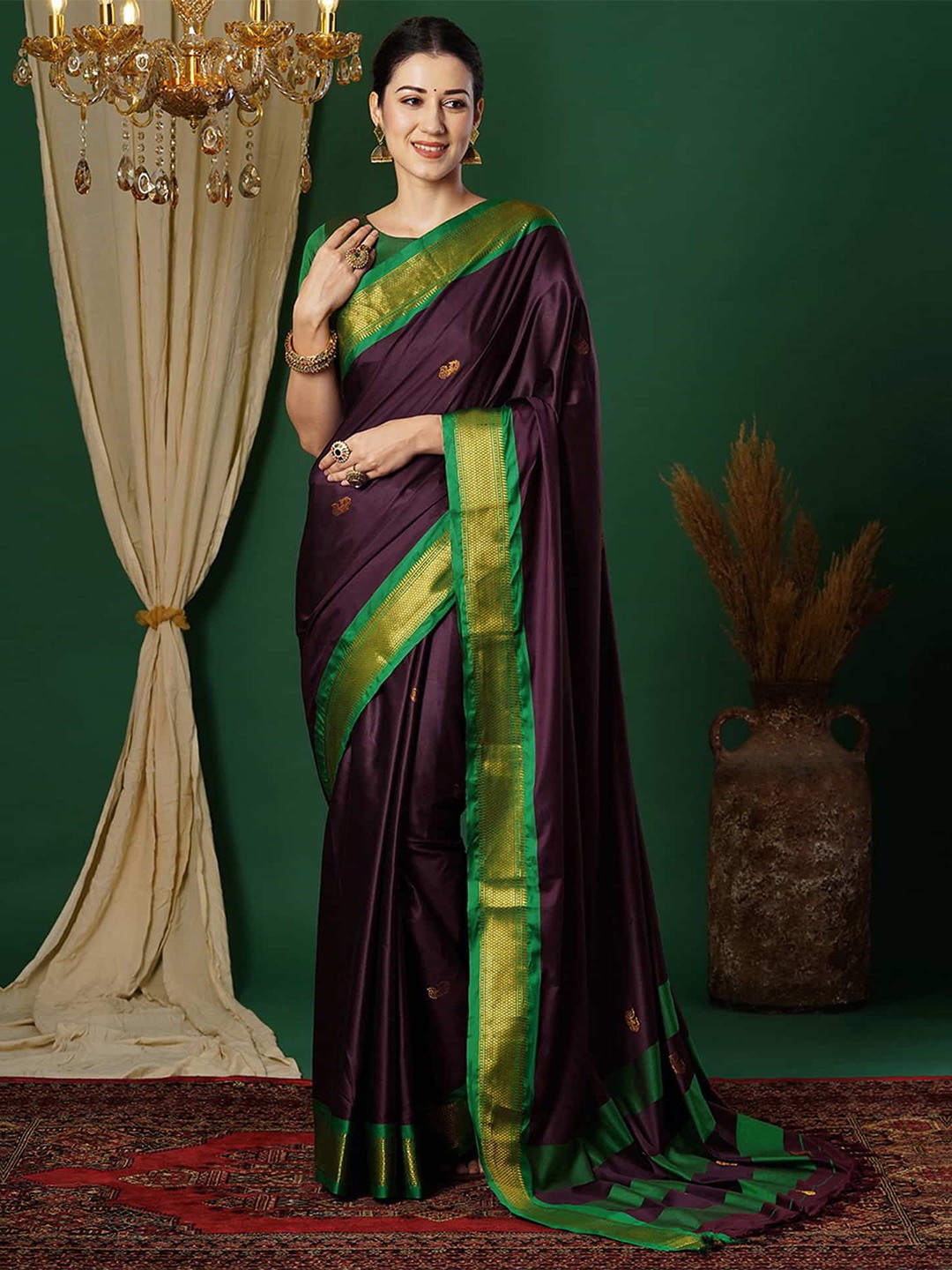 

DIVASTRI Woven Design Zari Pure Silk Mysore Silk Saree, Magenta