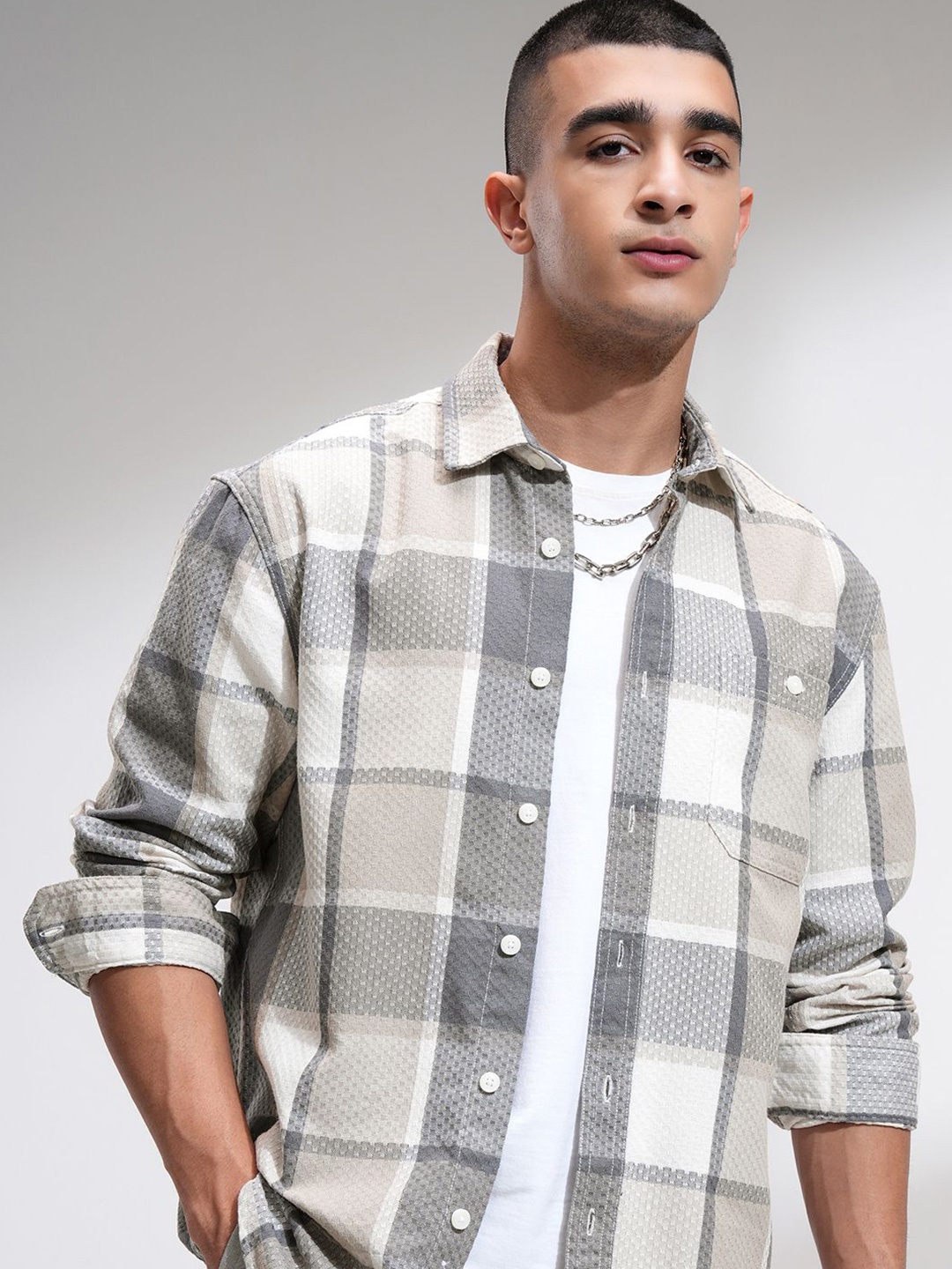 

HIGHLANDER Men Relaxed Fit Spread Collar Checked Cotton Casual Shirt, Beige
