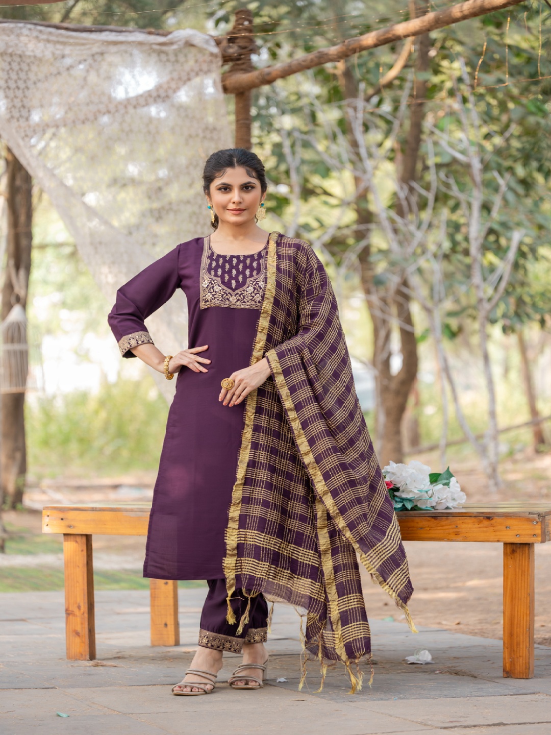 

Divyadham Textiles Women Regular Thread Work Kurta with Trousers & With Dupatta, Purple