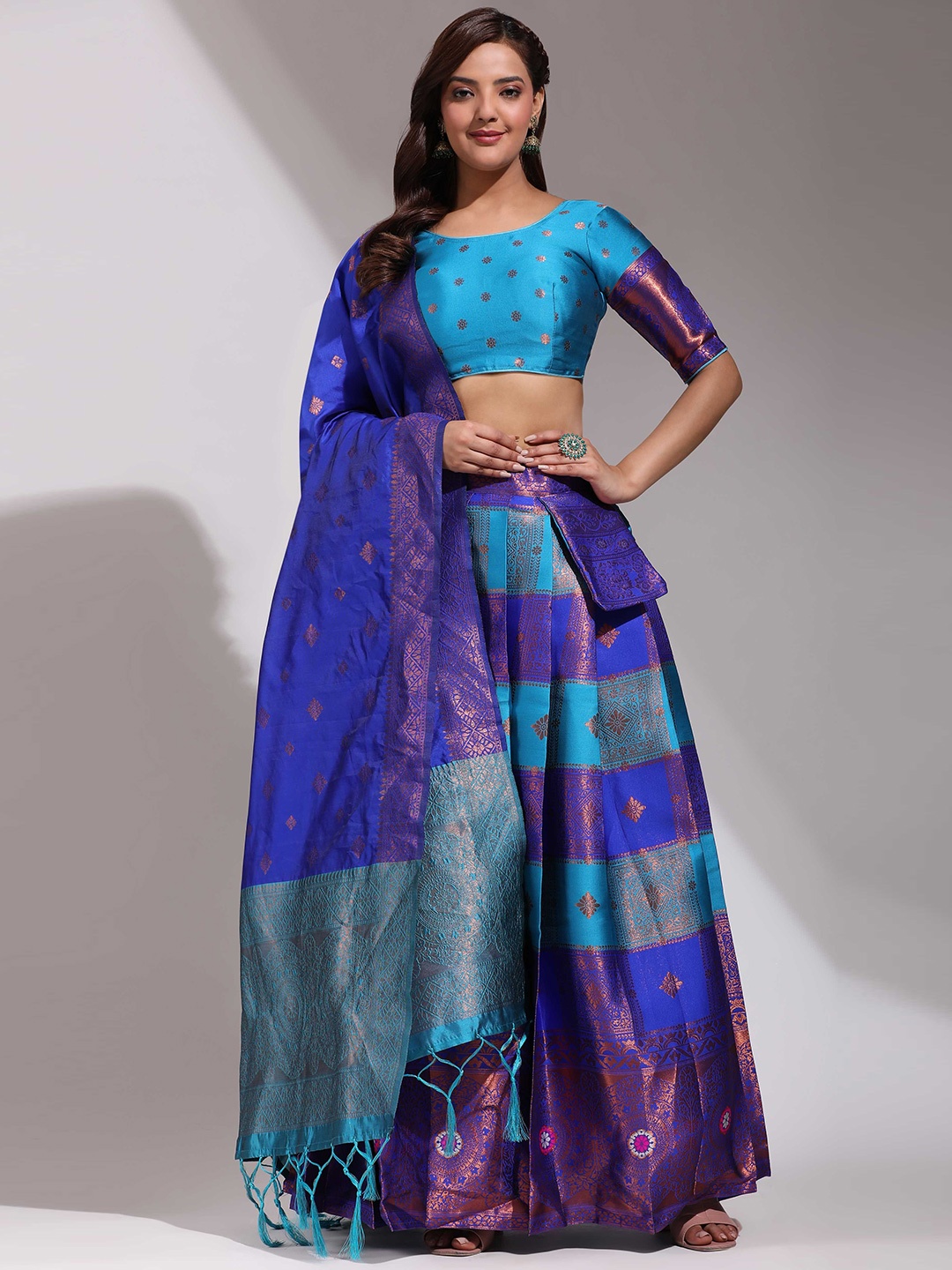 

DIVASTRI Semi-Stitched Lehenga & Unstitched Blouse With Dupatta, Blue