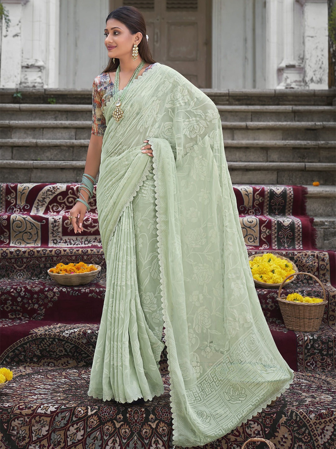 

VIRENDRA TEXTILES Floral Beads and Stones Pure Georgette Saree, Green