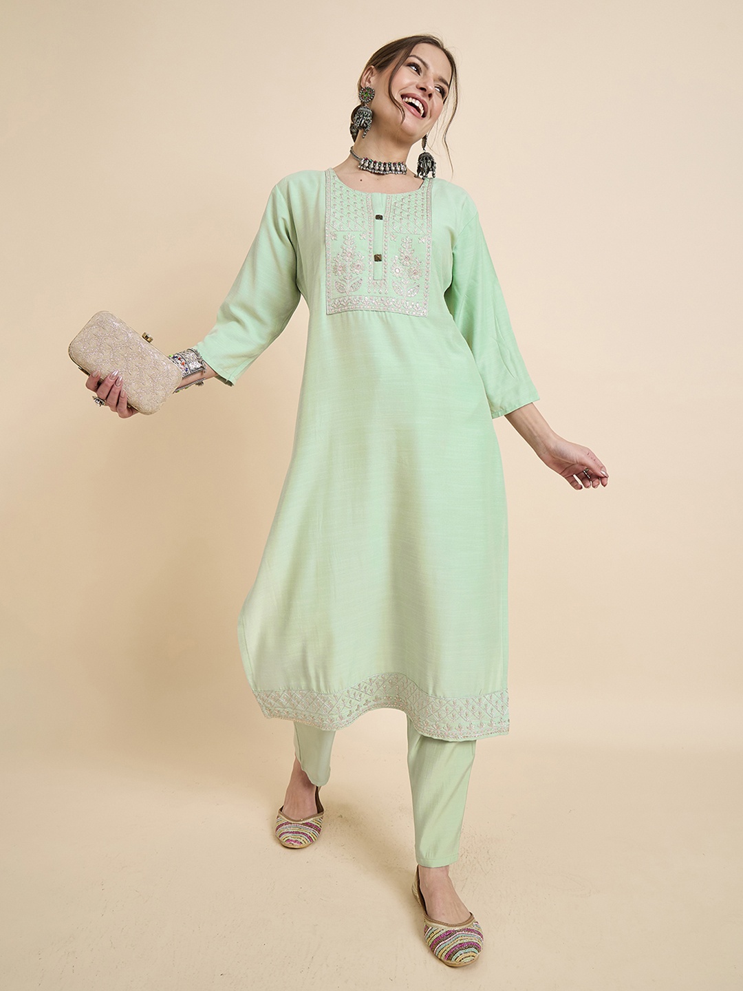 

Anouk Rustic Sea Green Floral Embroidered Sequinned Round Neck Straight Kurta