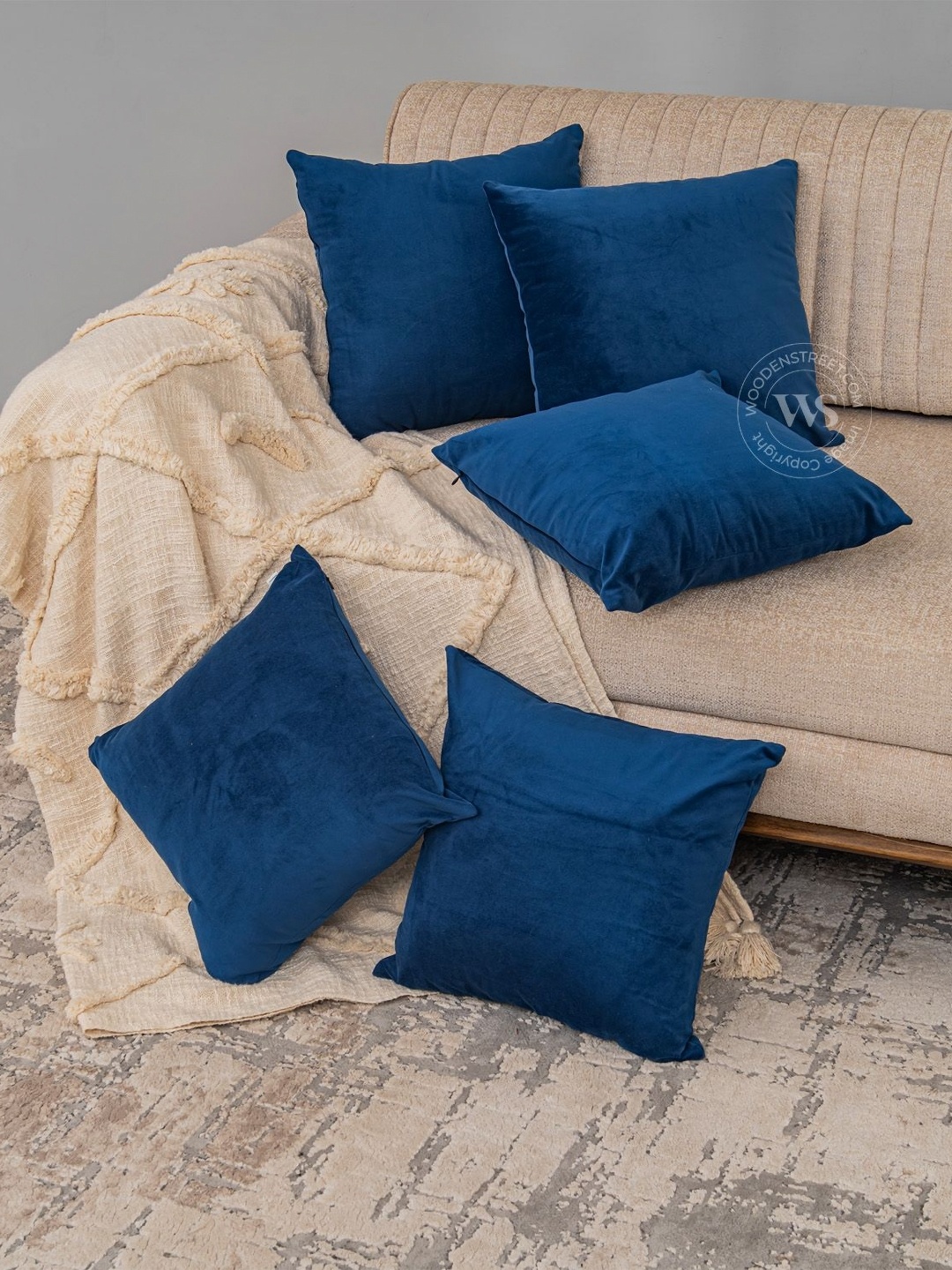 

WOODEN STREET Blue 5 Pieces Velvet Square Cushion Covers