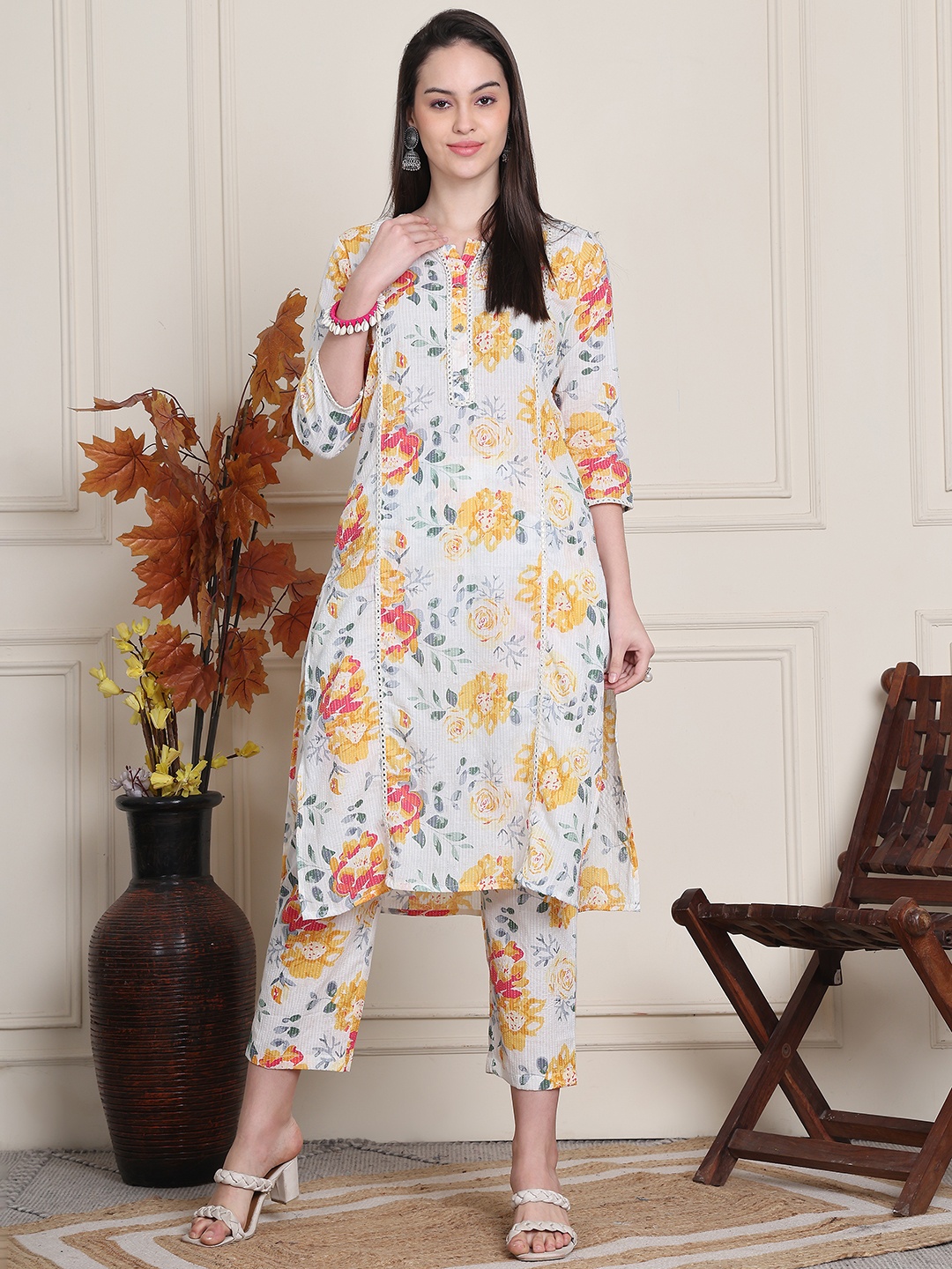 

SOUNDARYA Floral Printed Panelled Kantha Work Pure Cotton Straight Kurta With Trousers, White