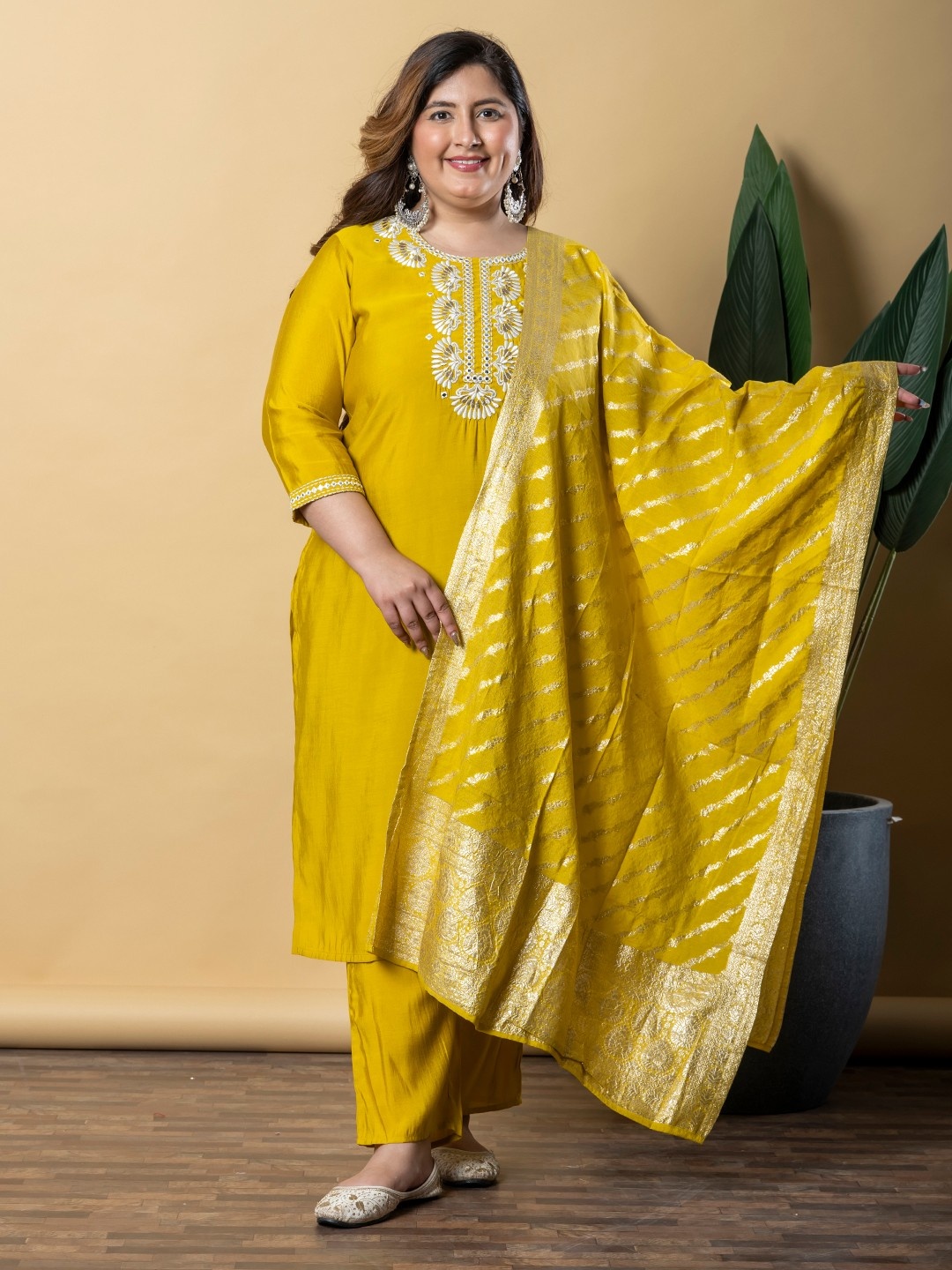 

Readiprint Fashions Women Embroidered Regular Thread Work Kurta with Palazzos & With Dupatta, Yellow