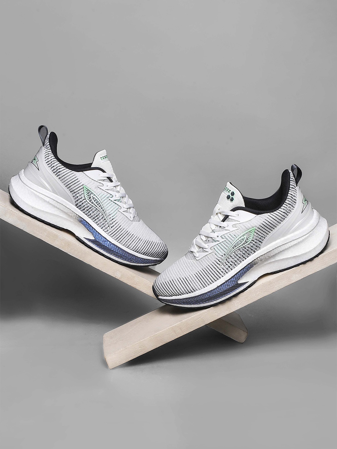 

ABROS Men Mesh Running Shoes, White