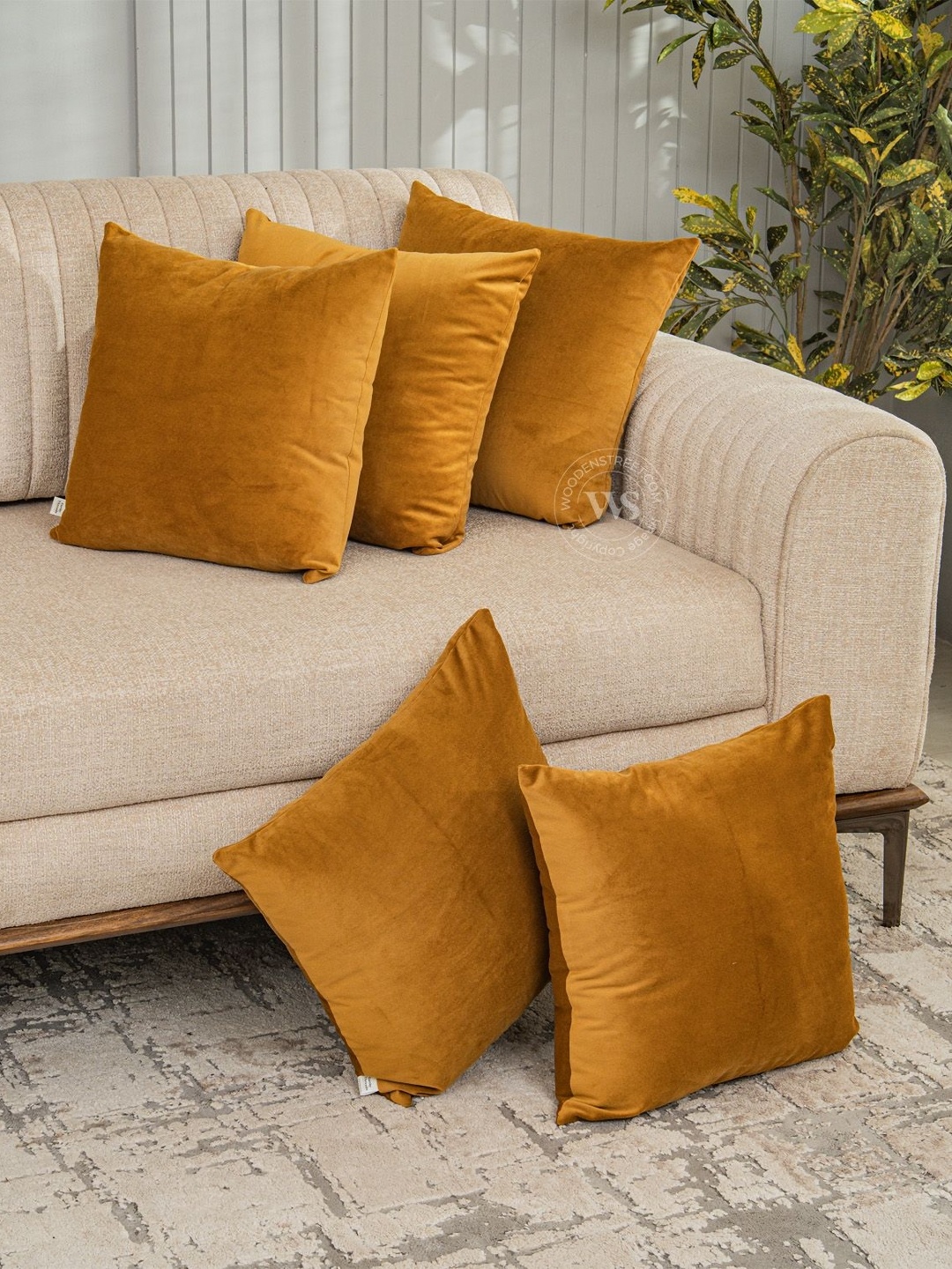 

WOODEN STREET Brown 5 Pieces Velvet Square Cushion Covers