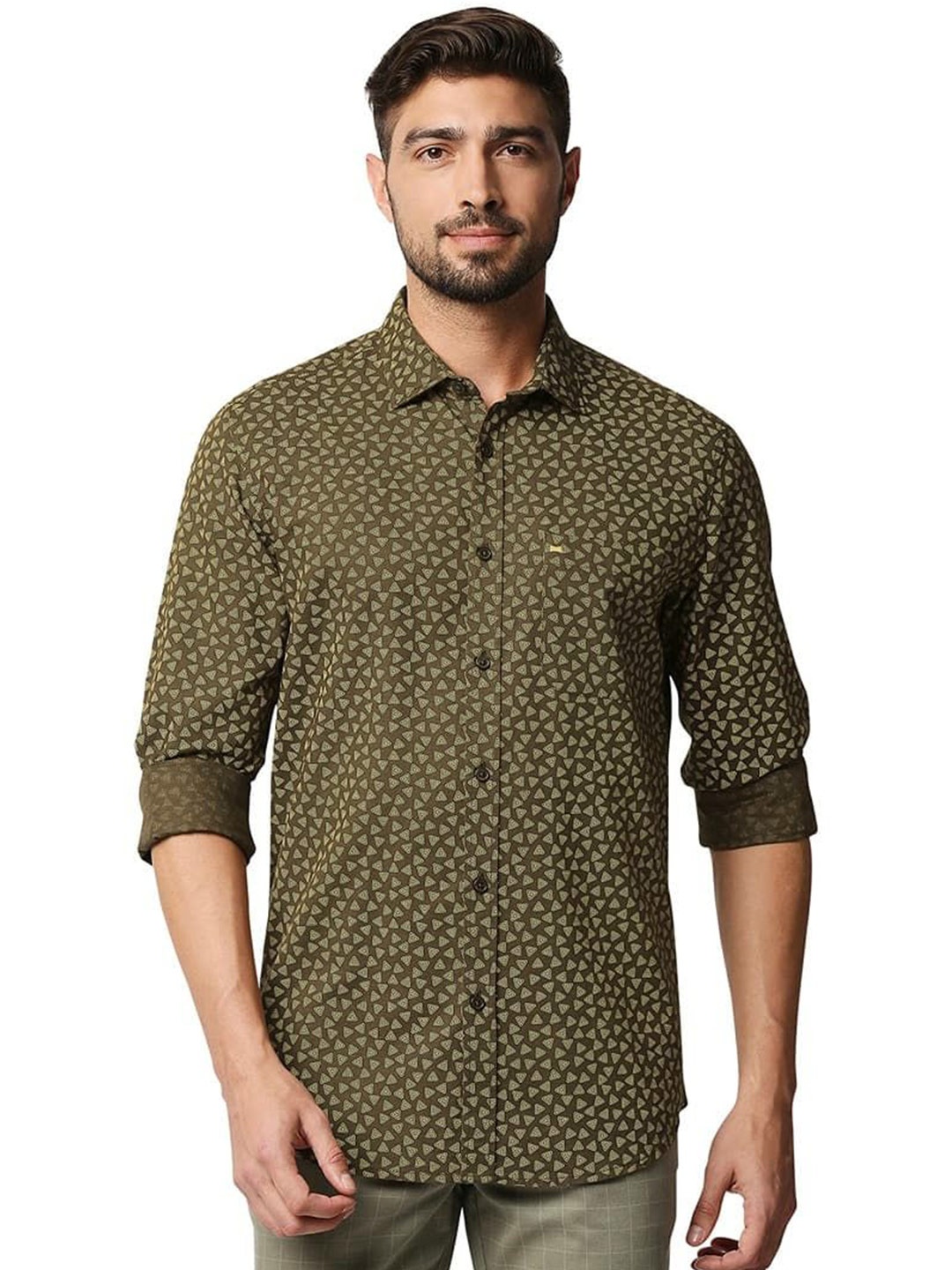 

Basics Men Relaxed Fit Spread Collar Geometric Printed Cotton Casual Shirt, Olive