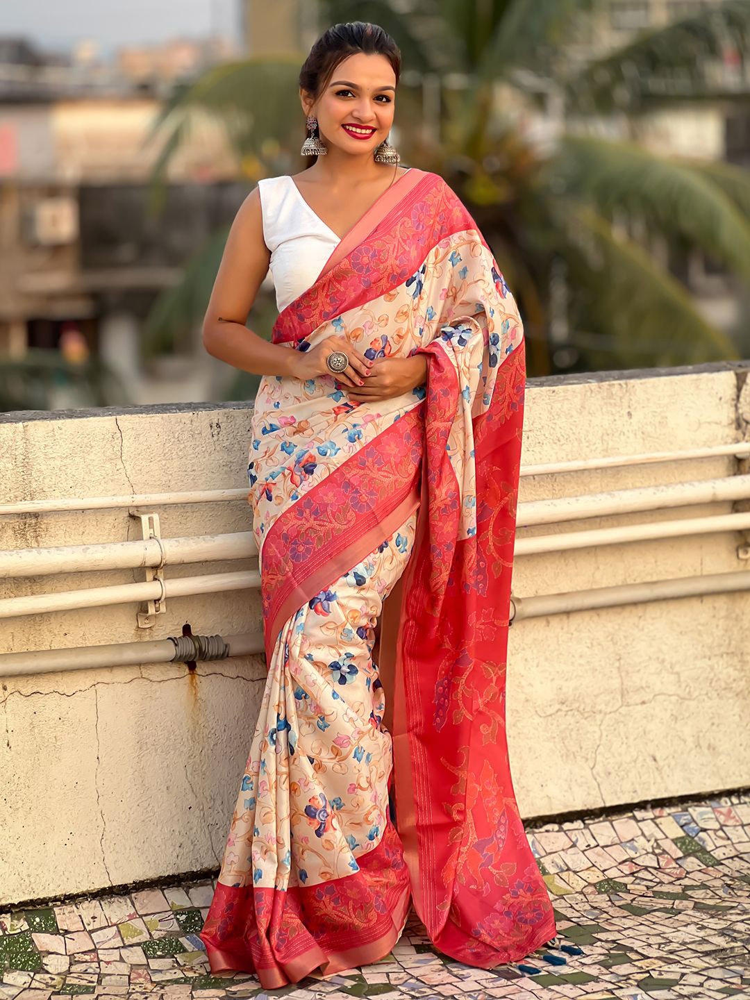 

DIVASTRI Floral Zari Tussar Saree, Red