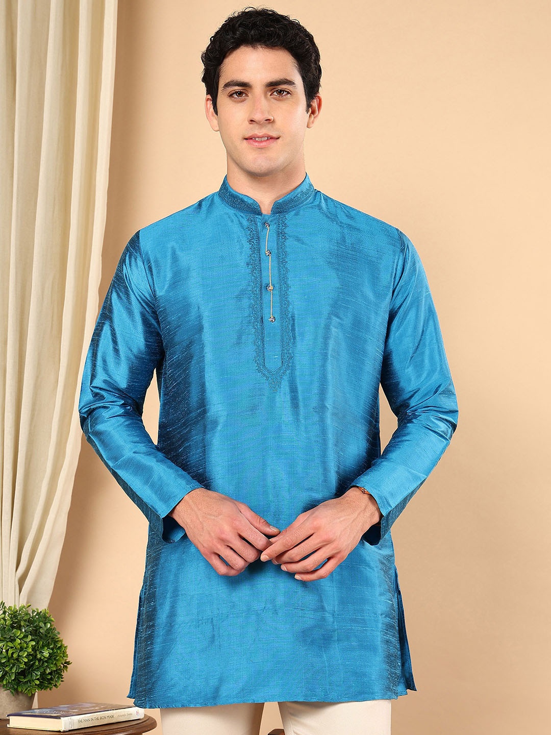 

TATTVA Mandarin Collar Thread Work Silk Short Kurta, Blue