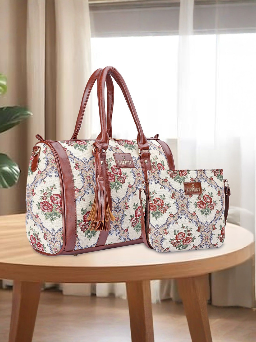 

THE CLOWNFISH Women Floral Printed Bowling Handheld Bag, White