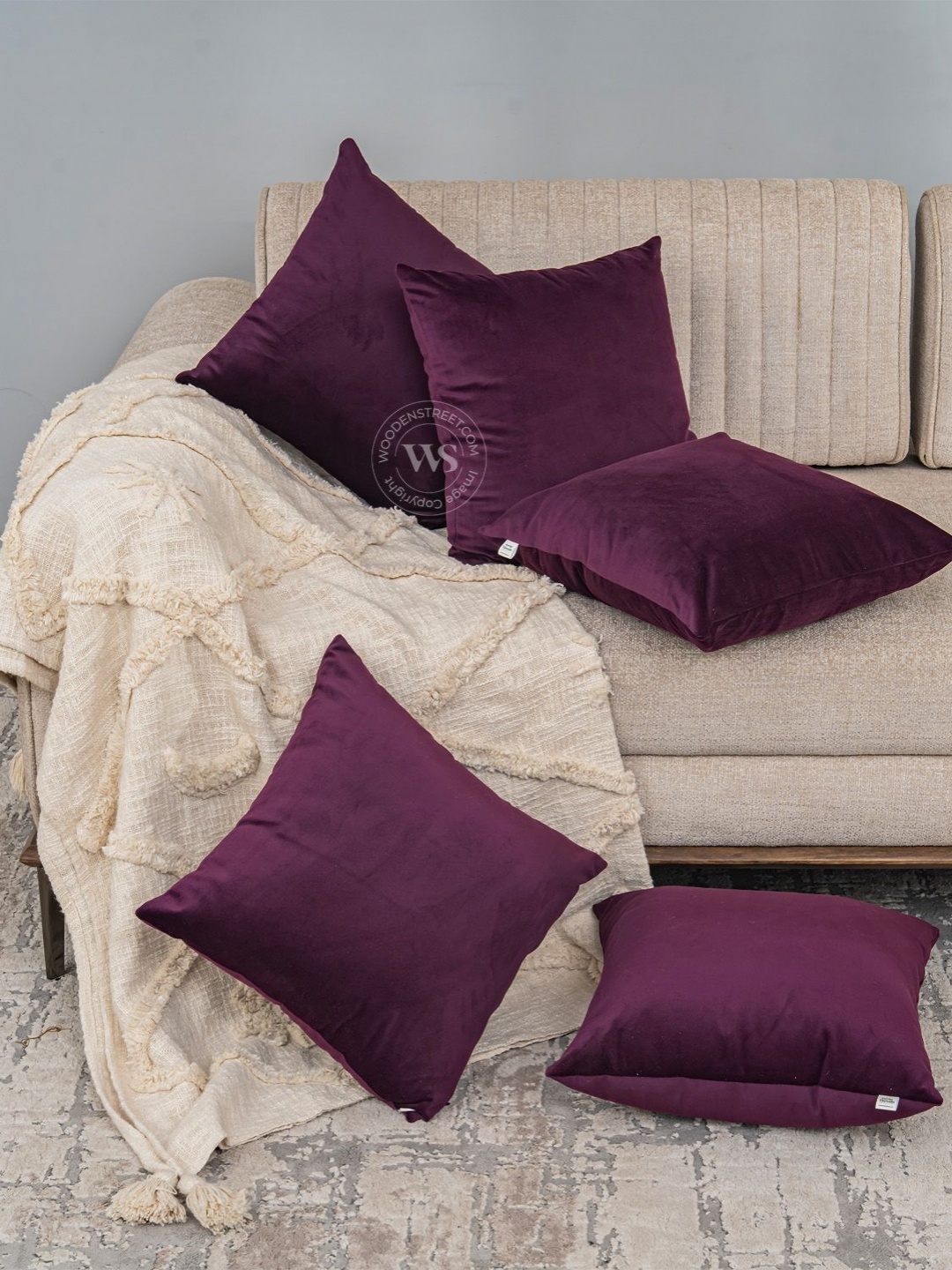 

WOODEN STREET Purple 5 Pieces Velvet Square Cushion Covers