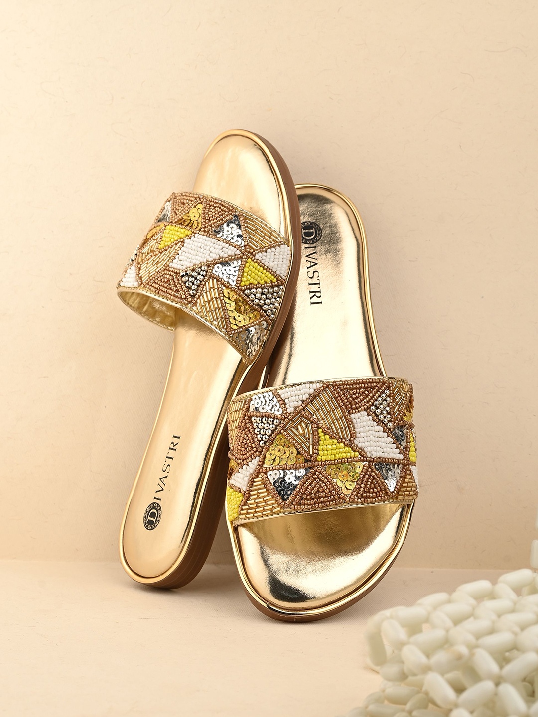 

DIVASTRI Women Embellished Open Toe Flats, Gold