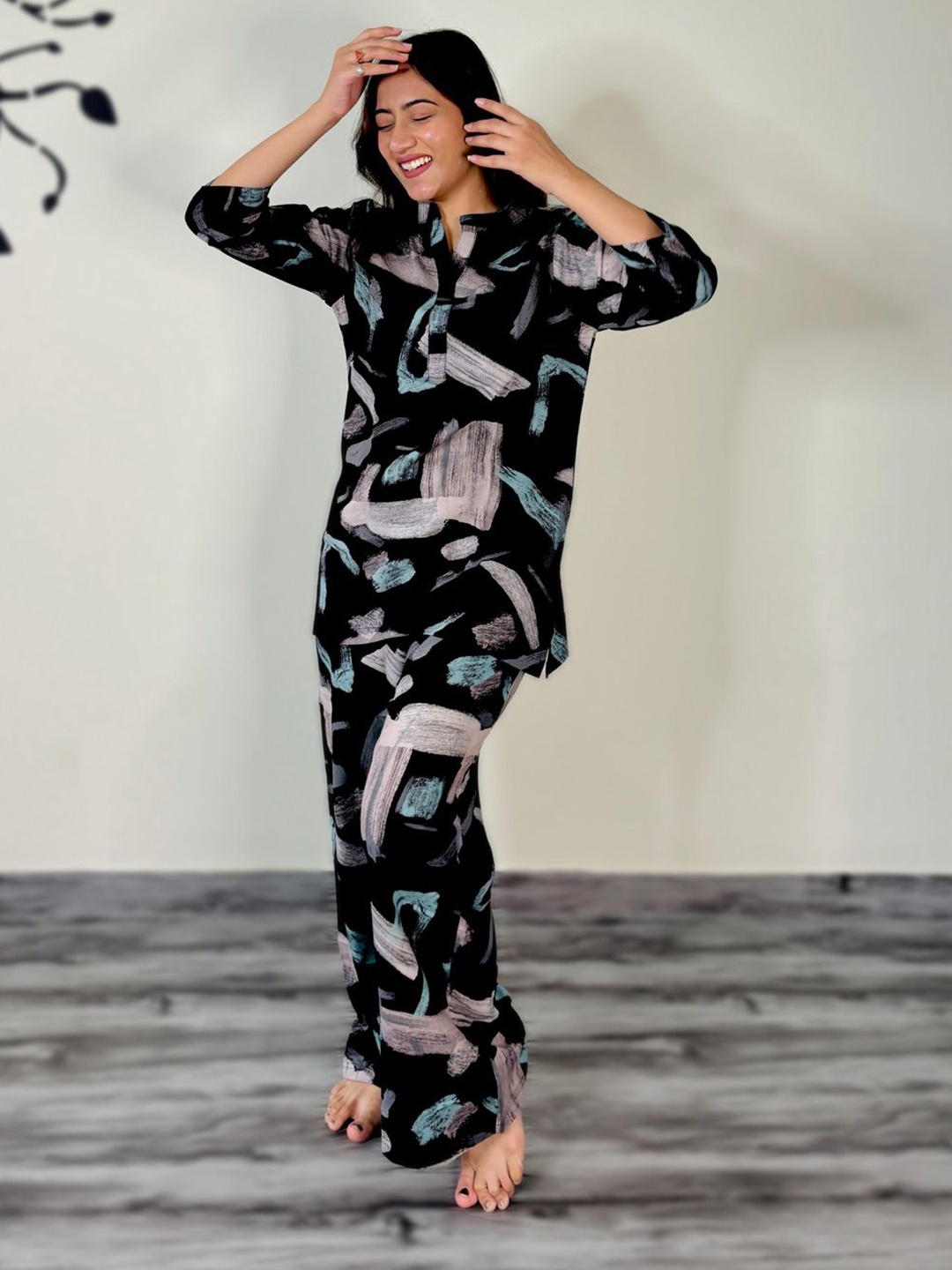 

SWEET MOON Abstract Printed Mandarin Collar Kurti With Pyjama, Black