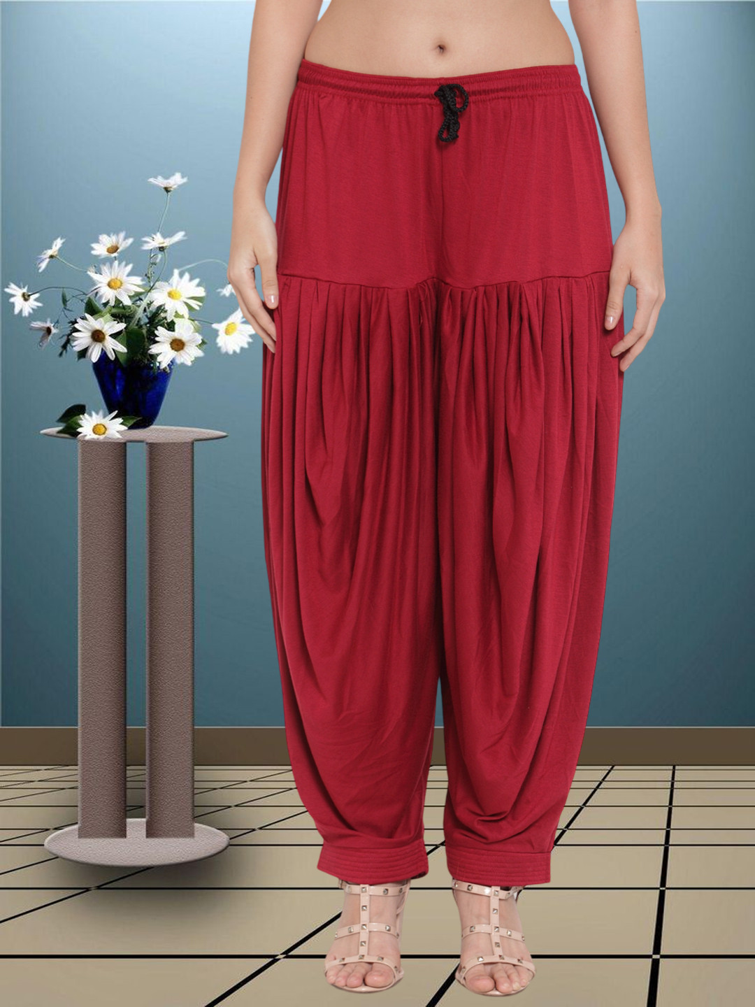 

GRACIT Loose-Fit Mid-Rise Patiala, Maroon