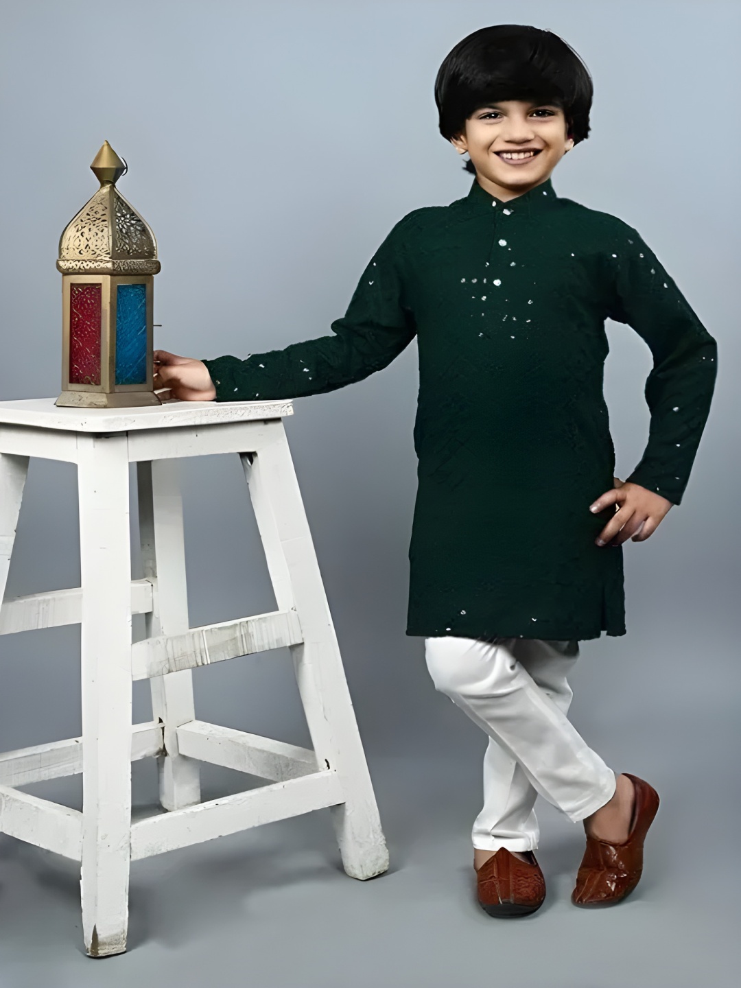 

Qtsy Boys Floral Embroidered Band Collar Sequinned Pure Cotton Straight Kurta With Pyjamas, Green