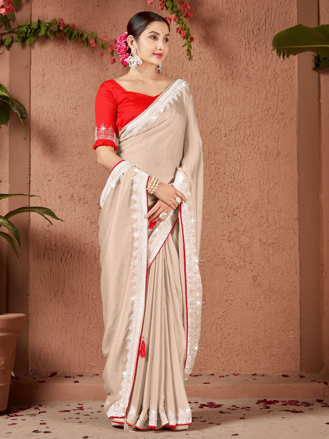 

PAYAL CREATION Floral Aari Work Pure Georgette Maheshwari Saree, Beige