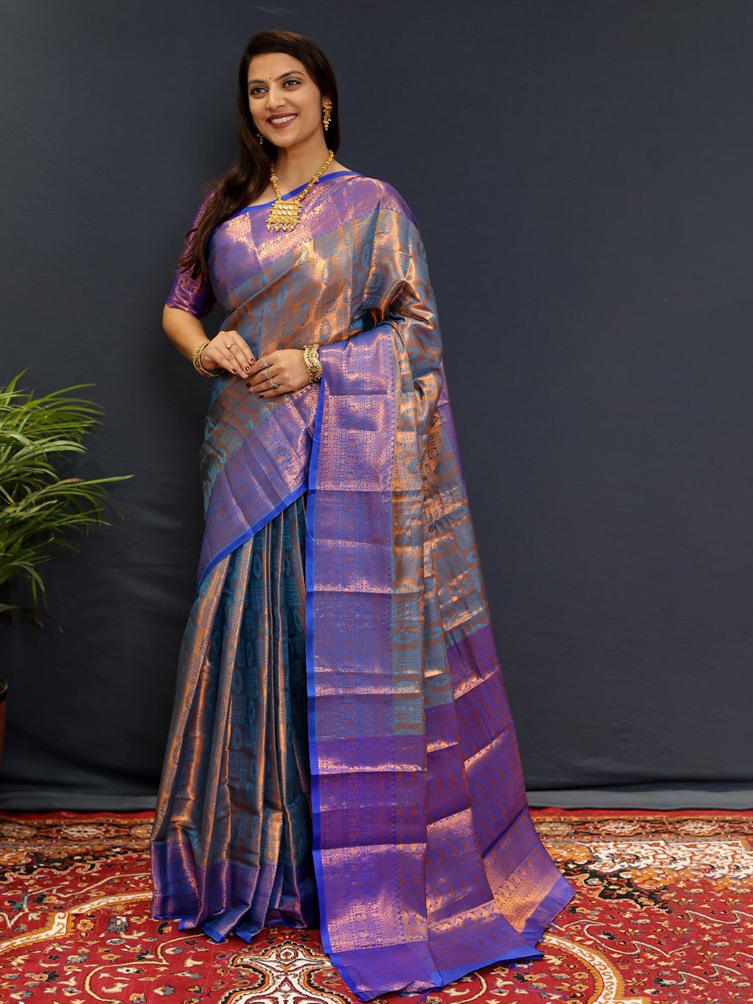 

DIVASTRI Woven Design Zari Kanjeevaram Saree, Turquoise blue