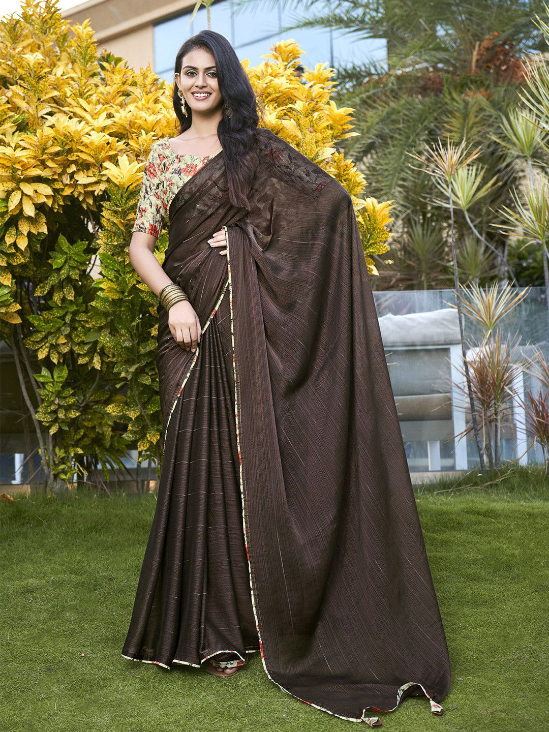 

VIRENDRA TEXTILES Striped Pure Chiffon Saree, Coffee brown